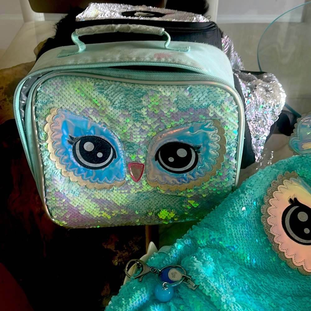 Justice owl flip sequin backpack with matching lunchbox